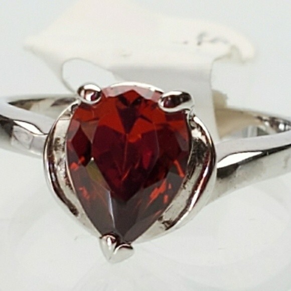 Silver tone red/ orange size 5 ring delicate teardrop shape stone - Picture 2 of 8